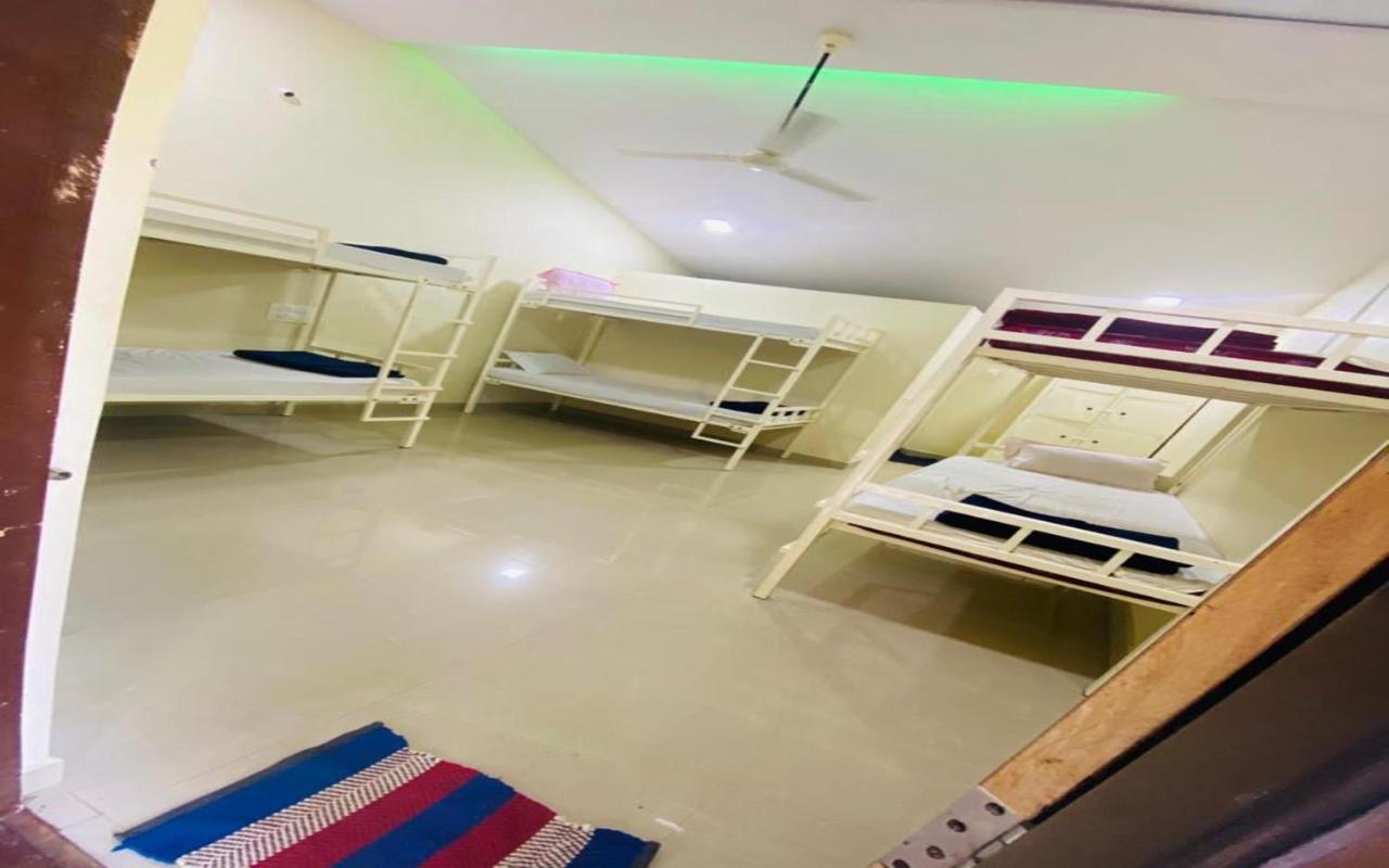 Hotel Megha Resort Hampi Exteriör bild